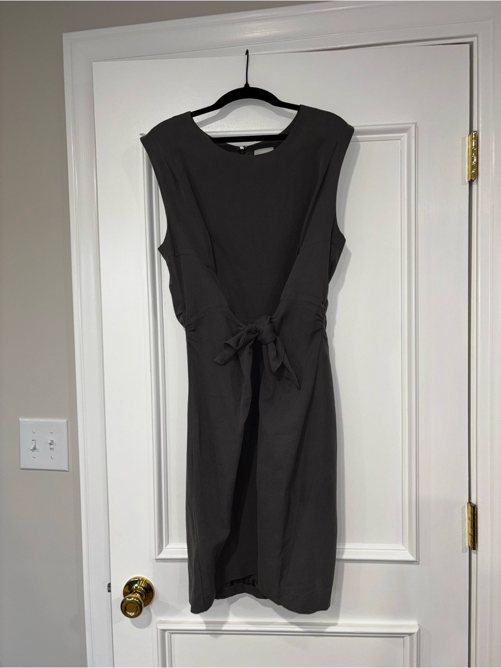 HD in Paris Sleeveless Tie-Waist Sheath Dress in Charcoal Gray